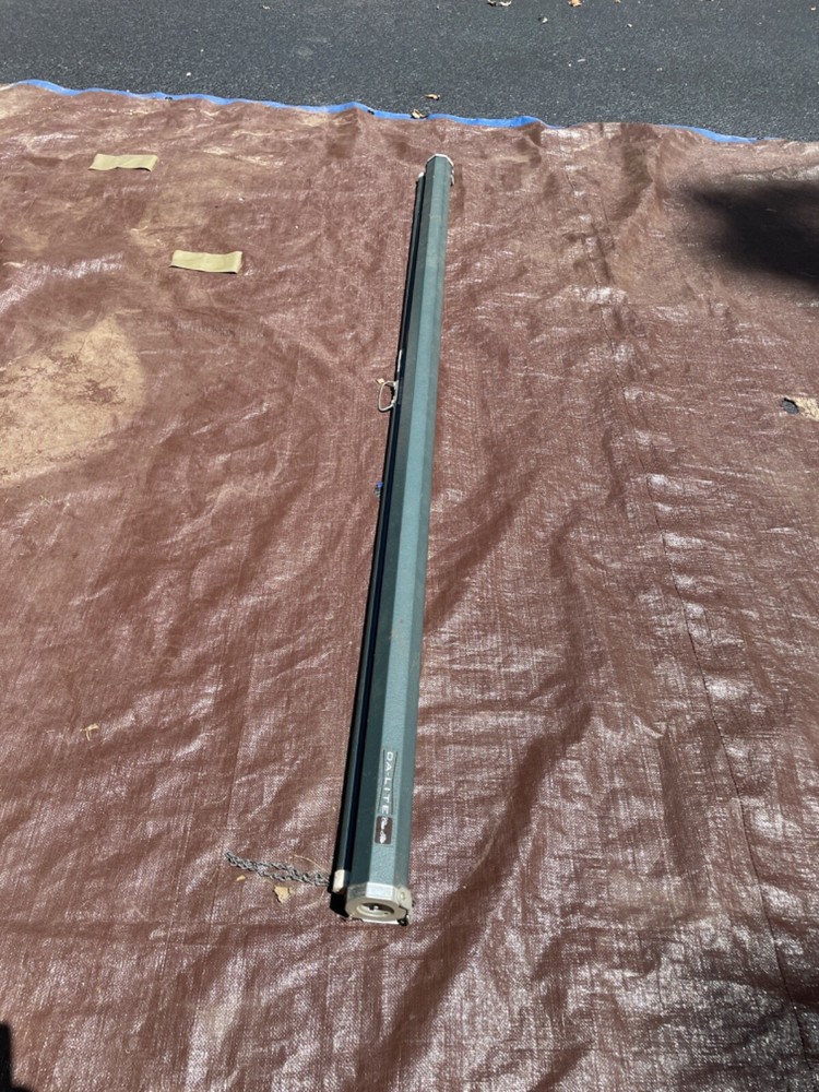 IN BOX DA-LITE Projection Screen 70x70" Matte White 8’ diagonal