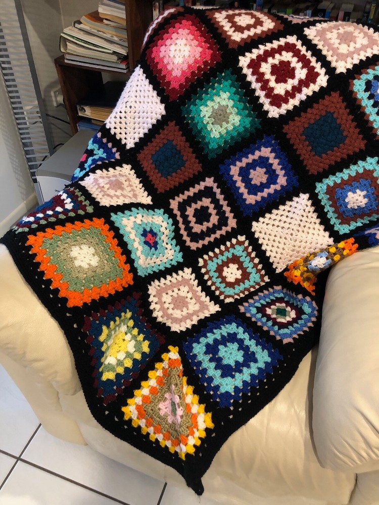 Leftovers Granny Square Blanket Pattern ( US or UK )