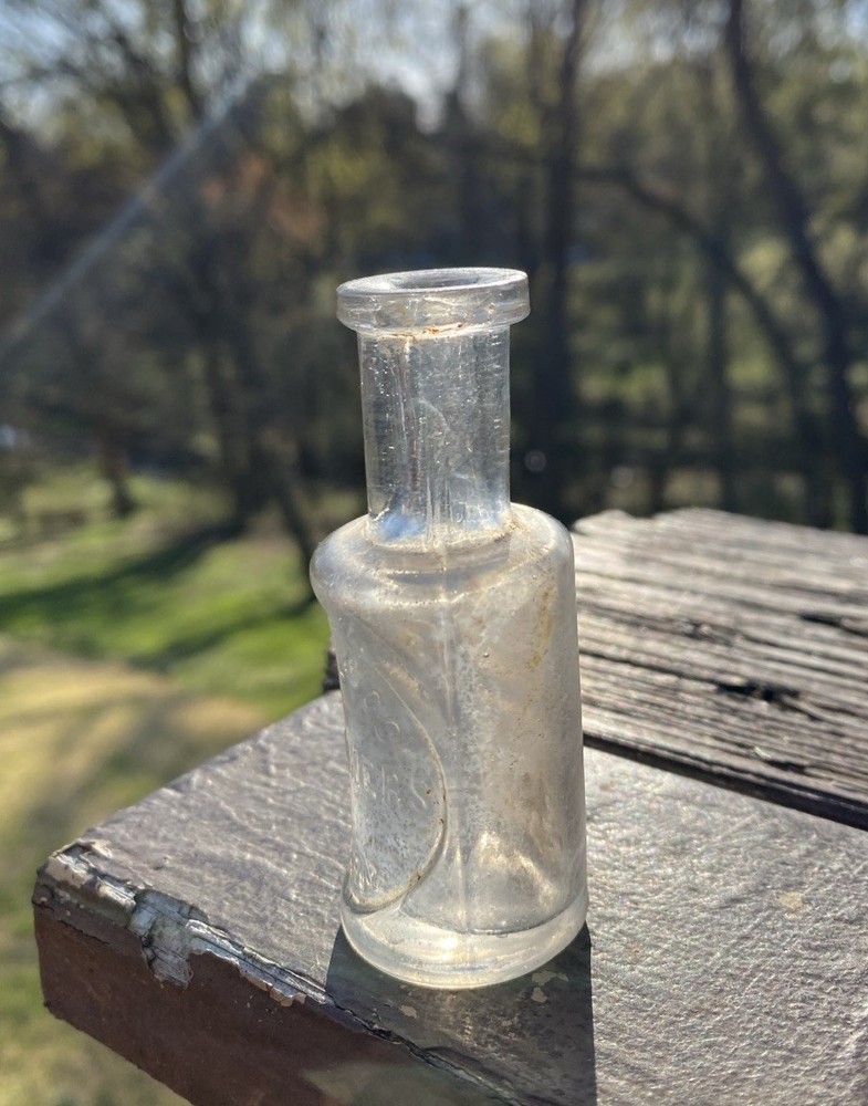 F. Hoyt & Co Perfumers Philadelphia Small Bottle