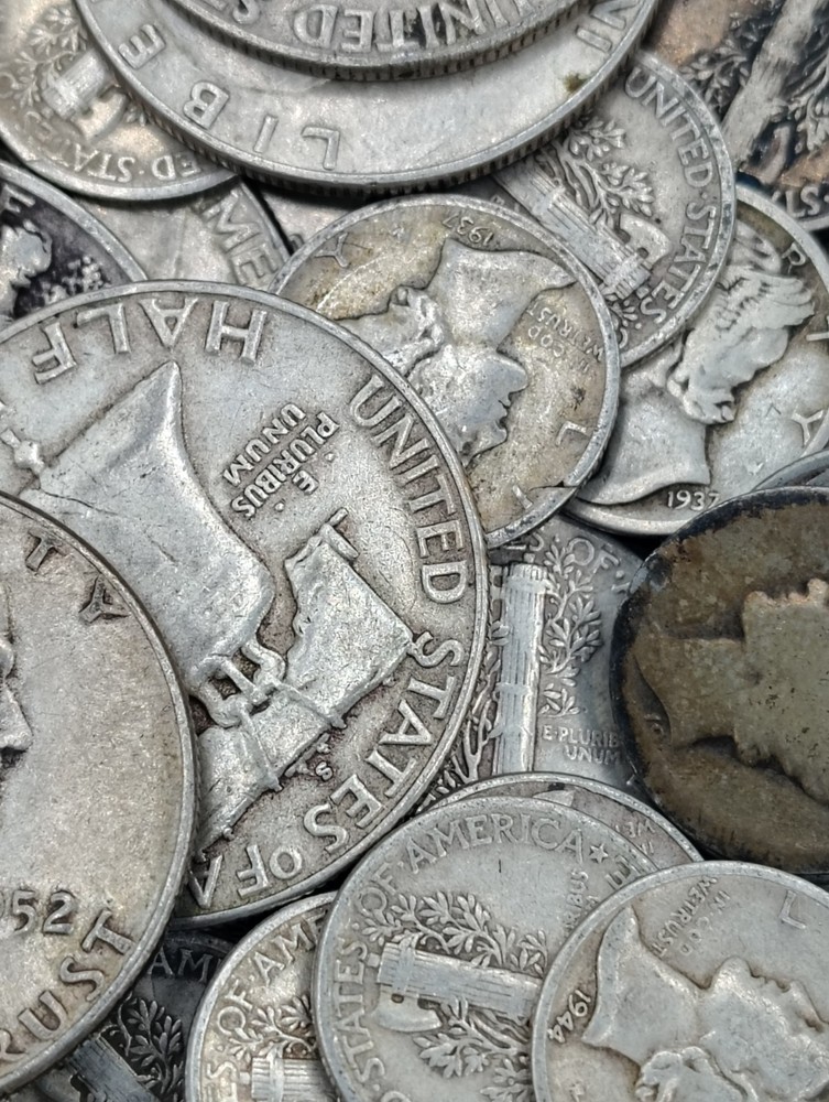FIVE DOLLARS FACE VALUE 90% JUNK SILVER 25447