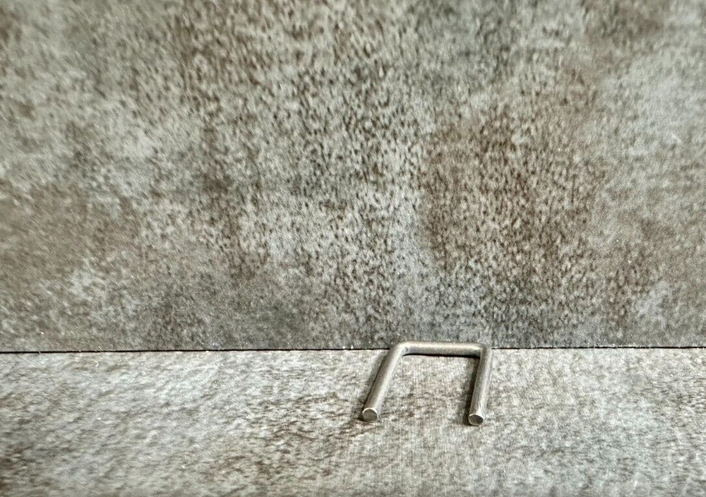 Drager 3337101 Retention Staple - new