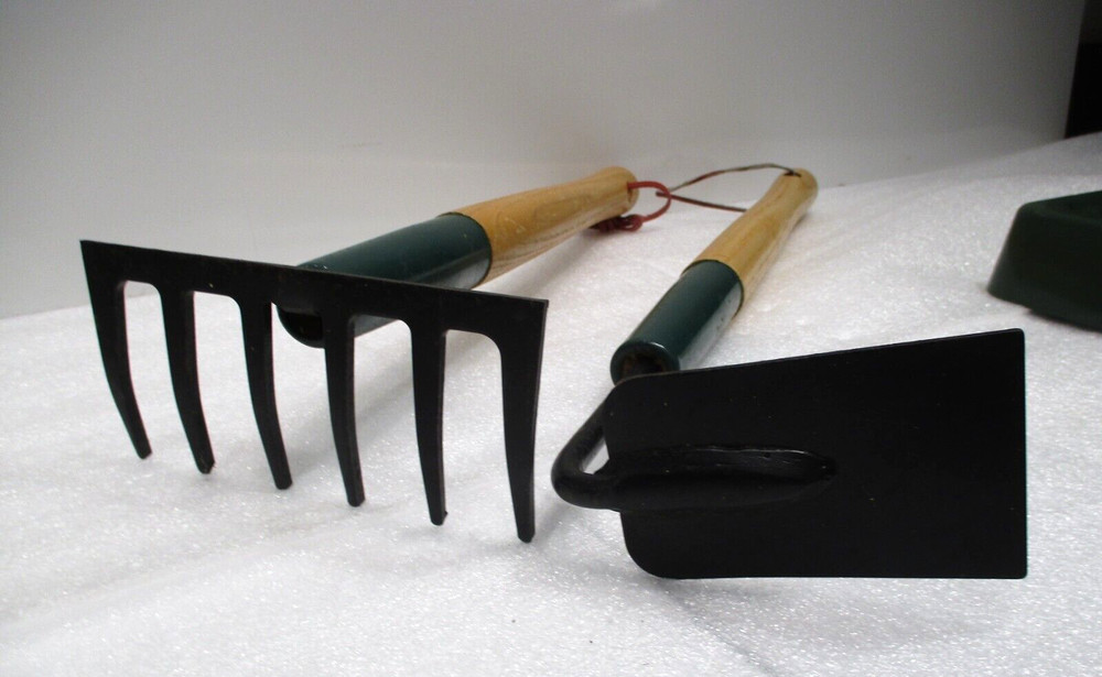 2 Garden Tools Wood Handles