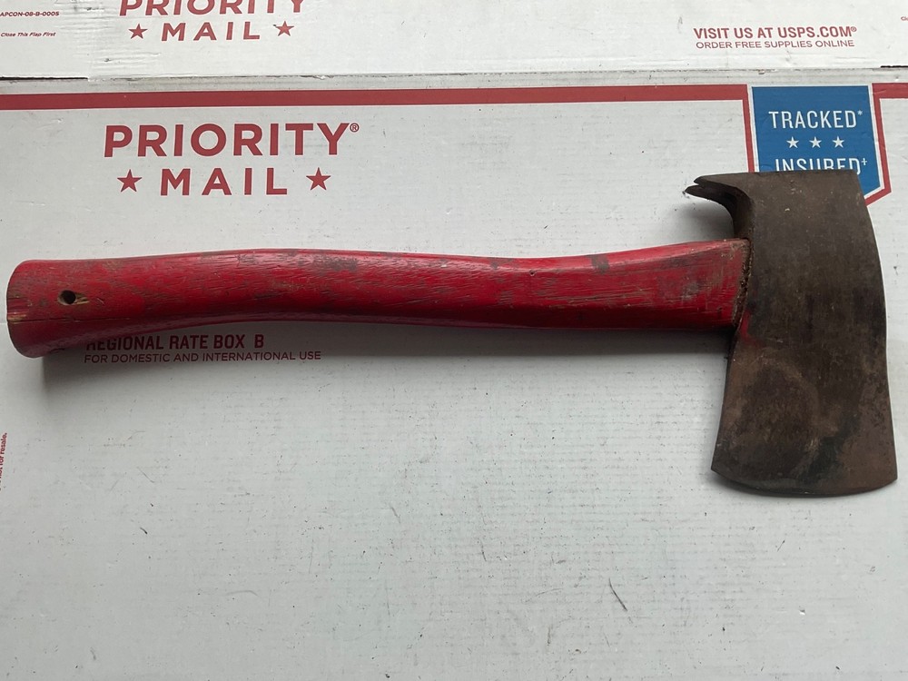 TRUE TEMPER TOMMY AXE with Nail Puller