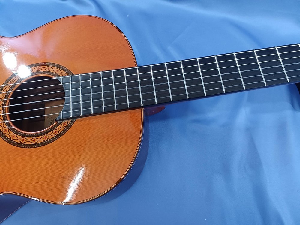 TAKAMINE NO.5 Classical Guitar-01