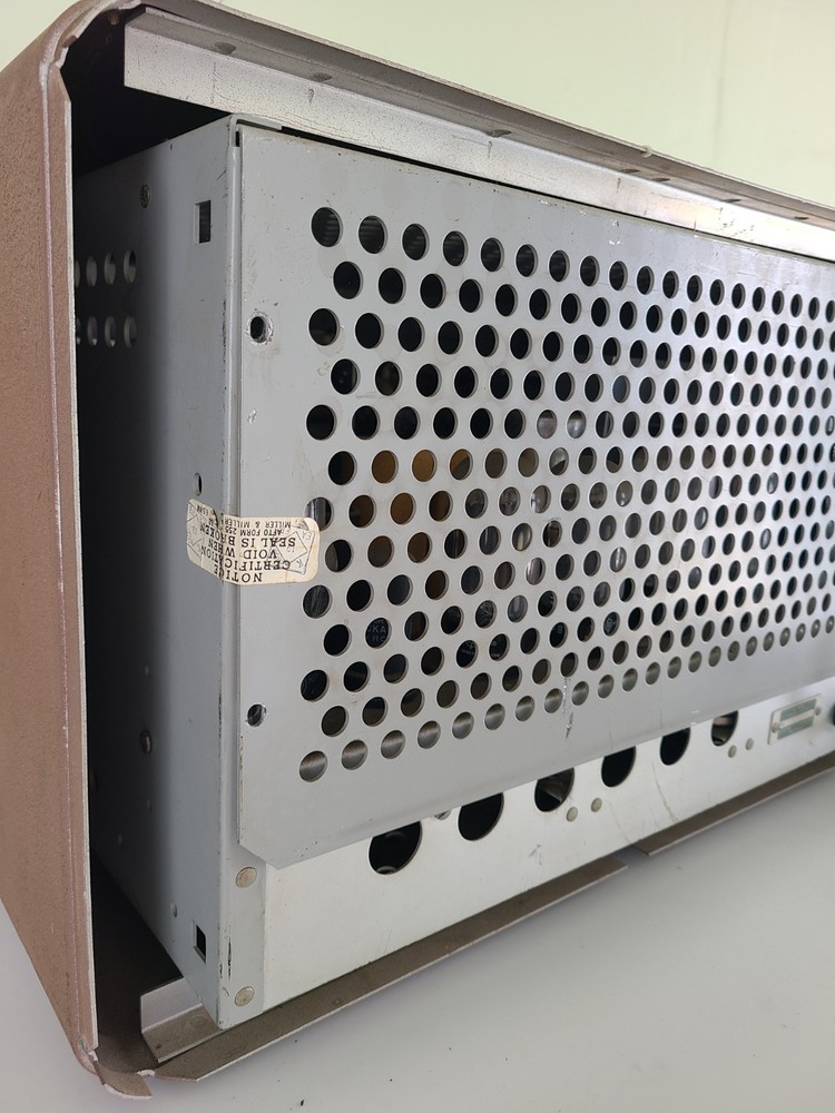 Hewlett Packard 650A Test Oscillator Unit, Powers Up, UNTESTED