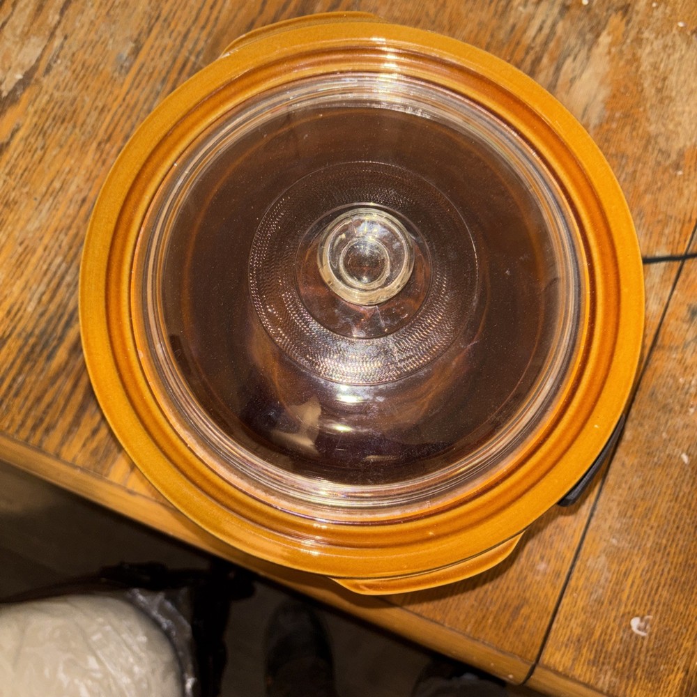 Vintage crock pot/slow cooker