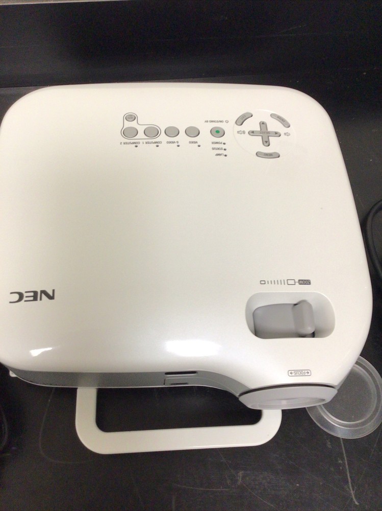NEC Model VT470 Desktop Projector With Cords