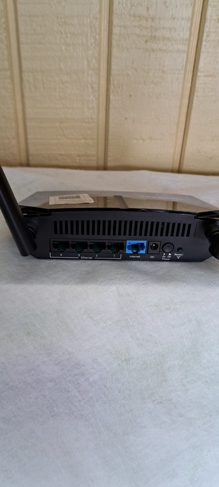 NETGEAR AC1000 ROUTER