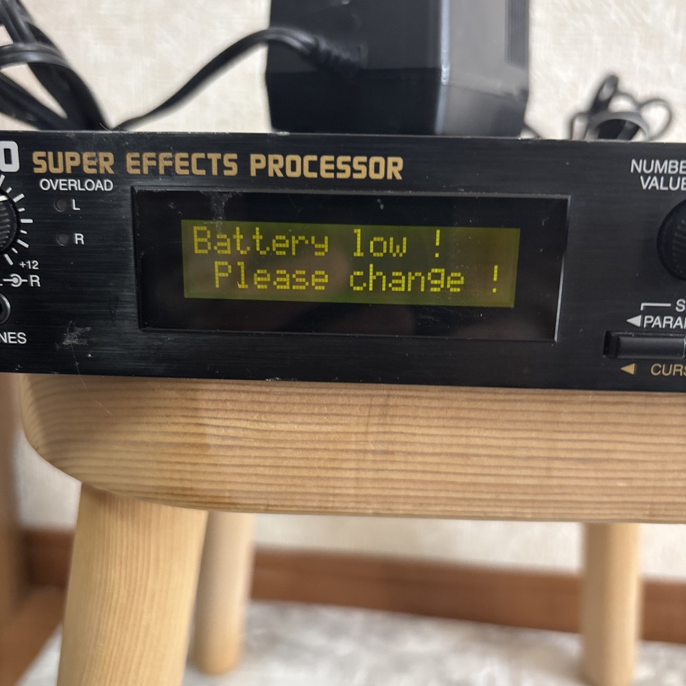 BOSS Pro SE-70 Super Effects Processor 100V