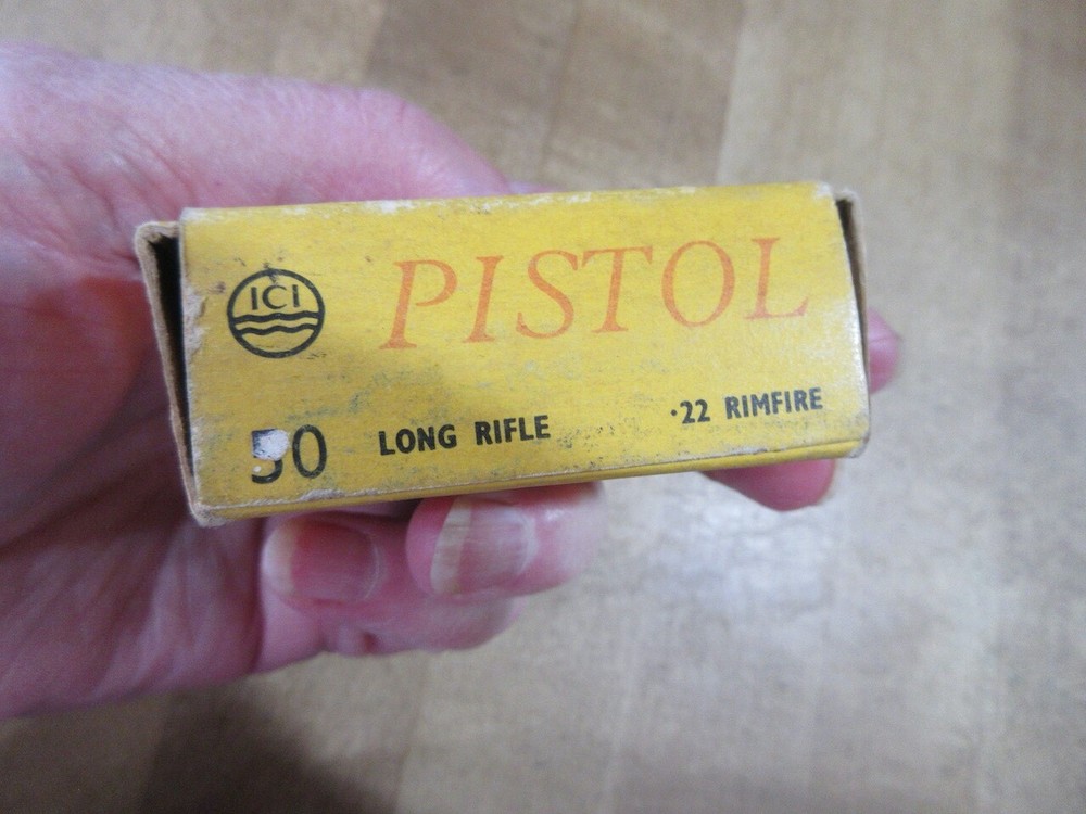 Empty Ammo Box I C I 22 LR England G-12 (W11)