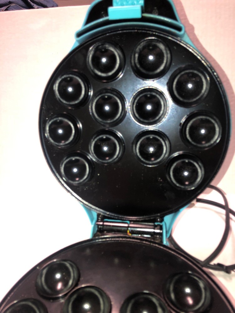 Bella Cake Pop and Donut Hole Maker