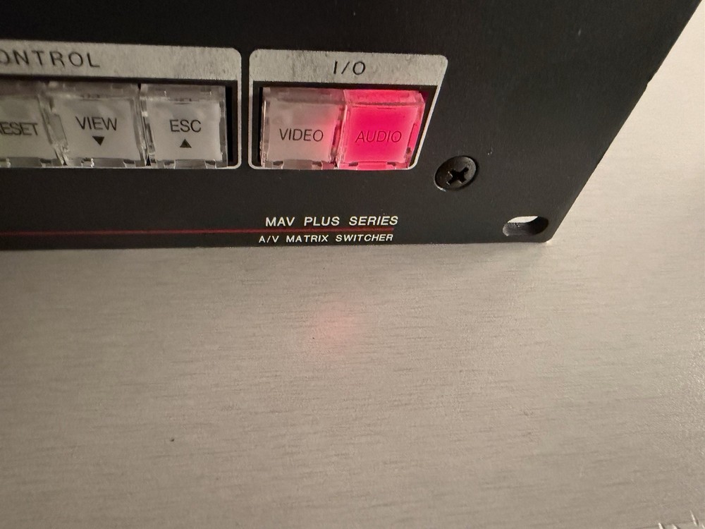 Used Pull Extron MAV Plus Series MAV Plus 168 A Composite Video Matrix Switcher