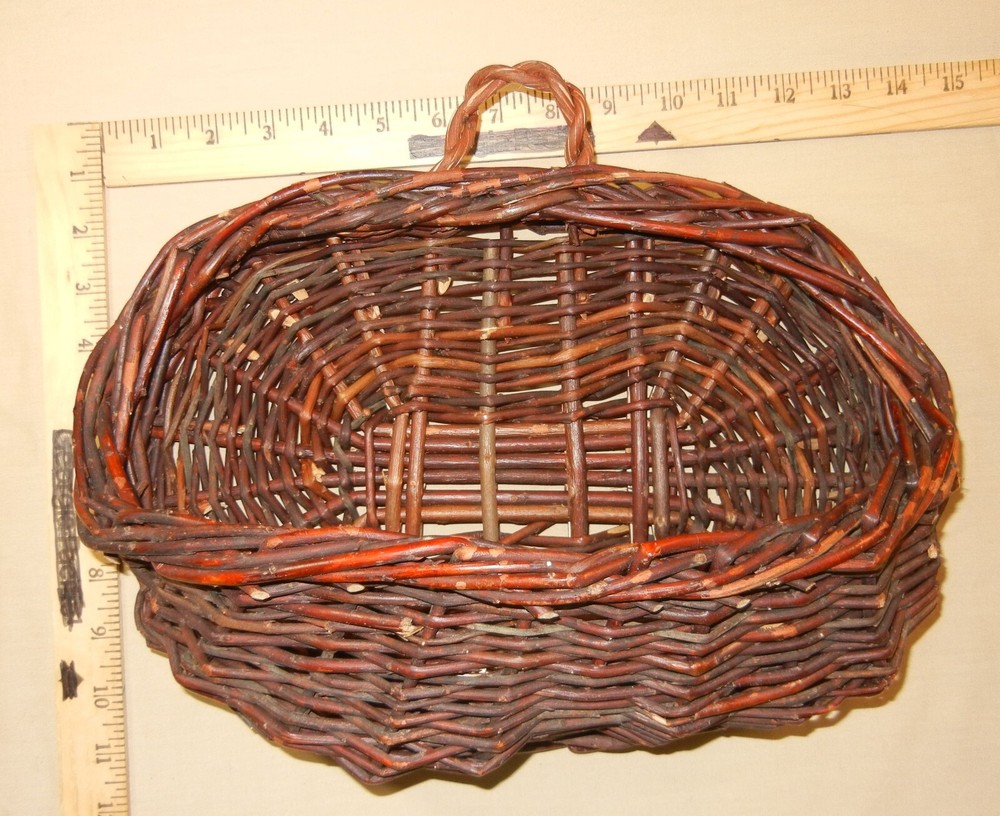 Woven Grapevine Wall Hanging Pocket Basket