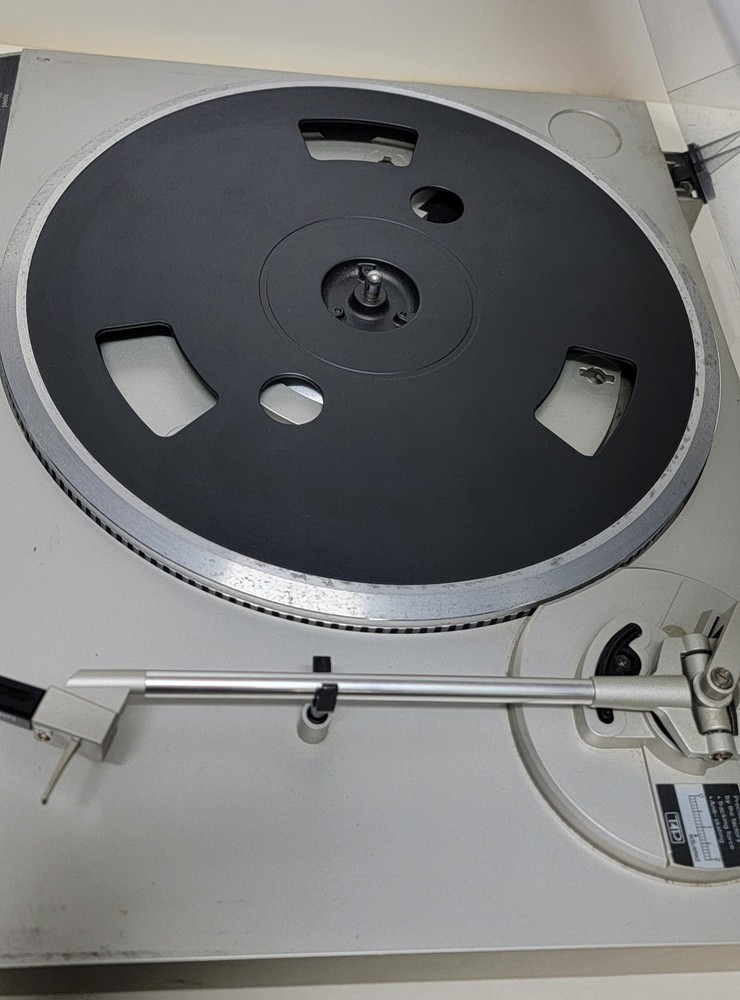 Technics SL-Q200 Direct Drive Turntable Quartz Lock Tested & Working