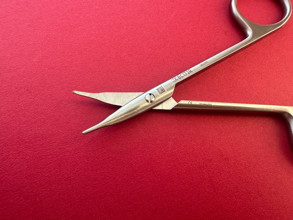 Aesculap STEVENS Scissors B/B tip Curved 4-1/4" Ref: BC173R