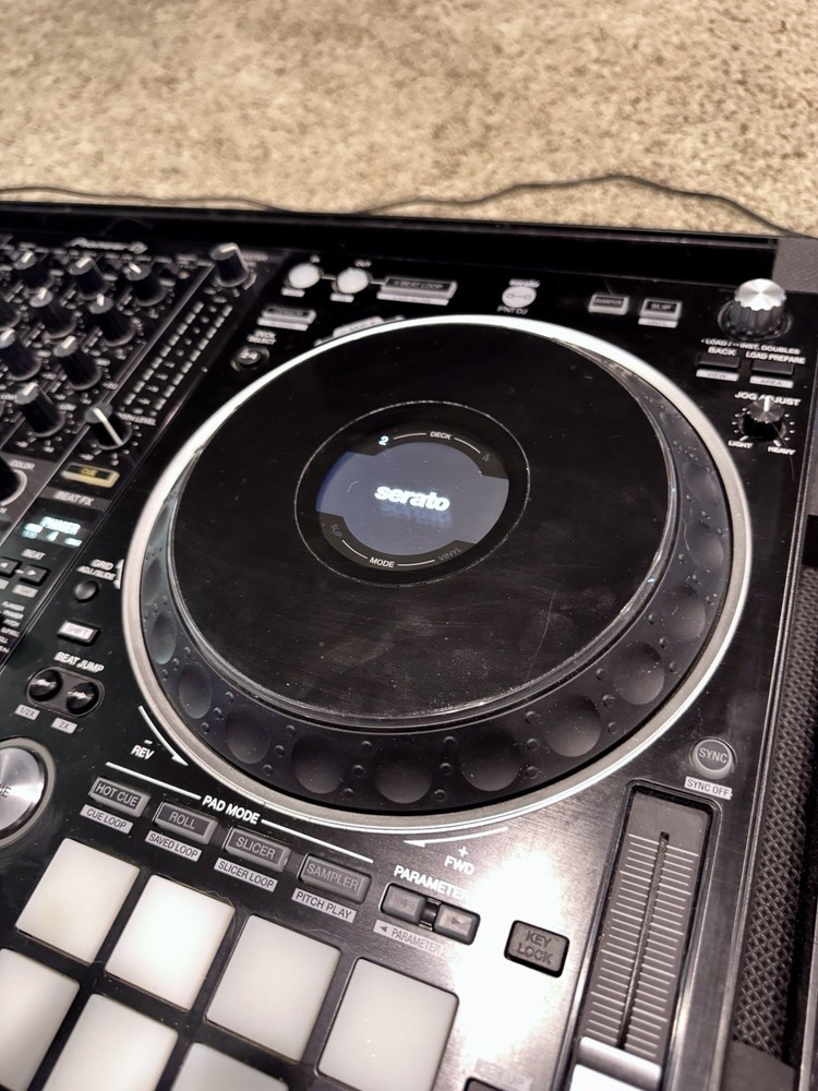 Pioneer DJ DDJ-1000SRT Controller *W/ FLIGHT CASE*