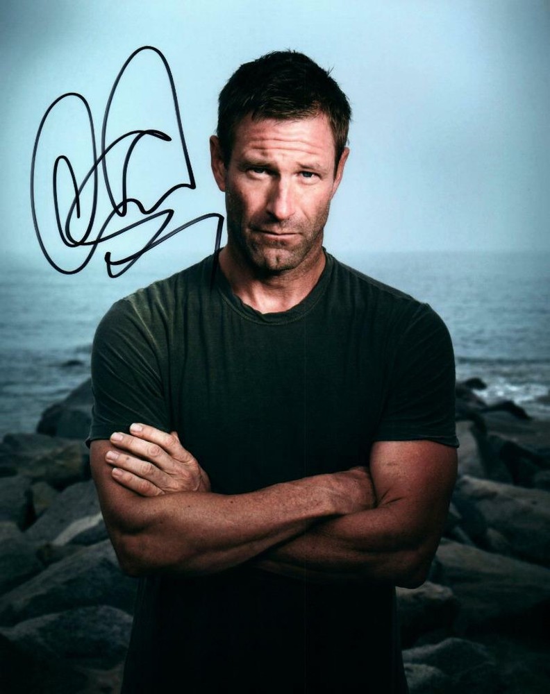 Aaron Eckhart signed 8x10 Photo autographed picture really nice looking with COA