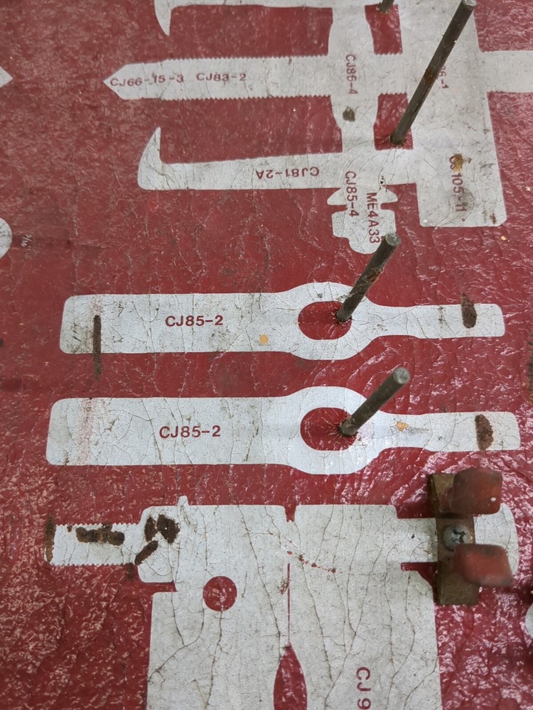 SNAP-ON CJ 2000 PULLER SET WALL STORAGE RACK BOARD DISPLAY 31-3/4" X 23-3/4"