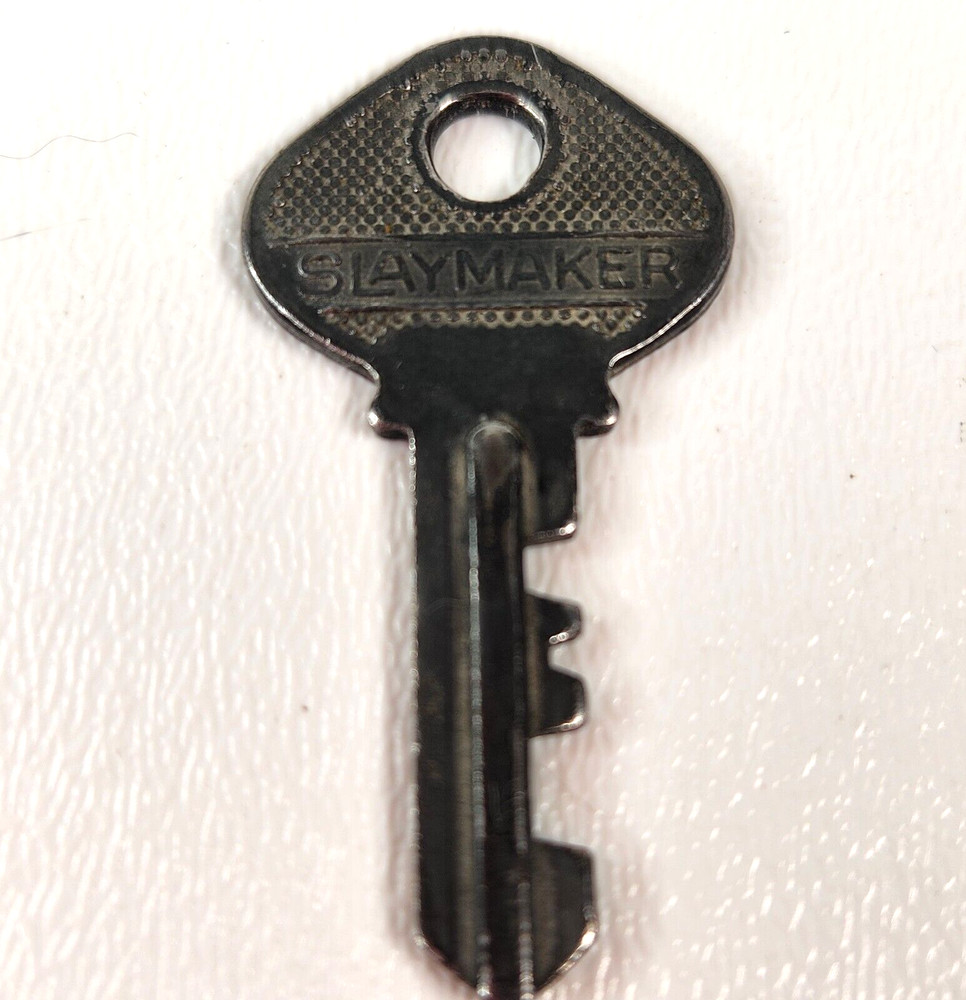 SLAYMAKER 2627 Key Silver Vintage