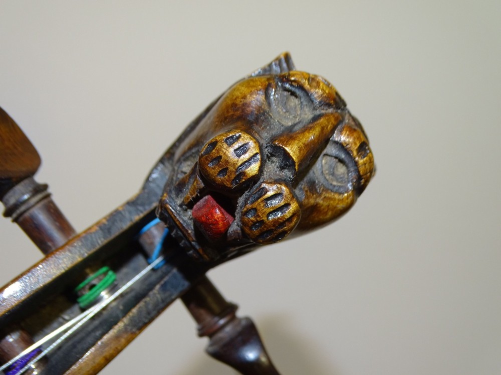 VIOLIN WITH CAT HEAD - model STAINER (Nr. 525)