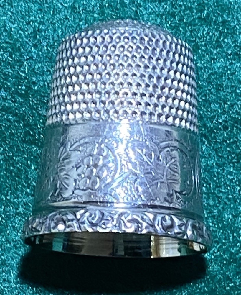 Antique Simons Bro. Sterling Silver Thimble ~ Grape Leaf/ Cluster Pattern ~ # 10