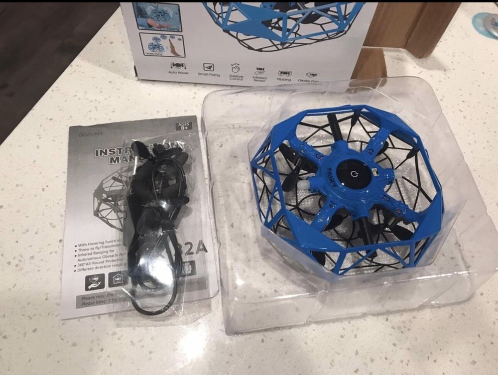 Mini-UFO Toy “Drone”