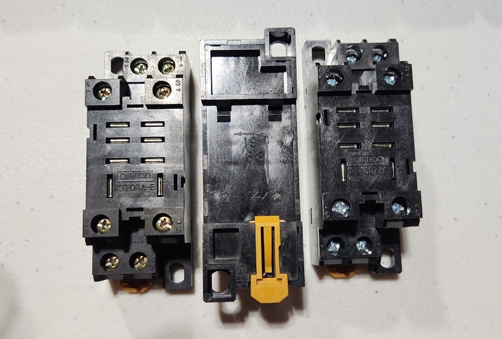 50pcs. OMRON PTF08A-E / PTF08AE Relay Socket DIN RAIL 15A 240V