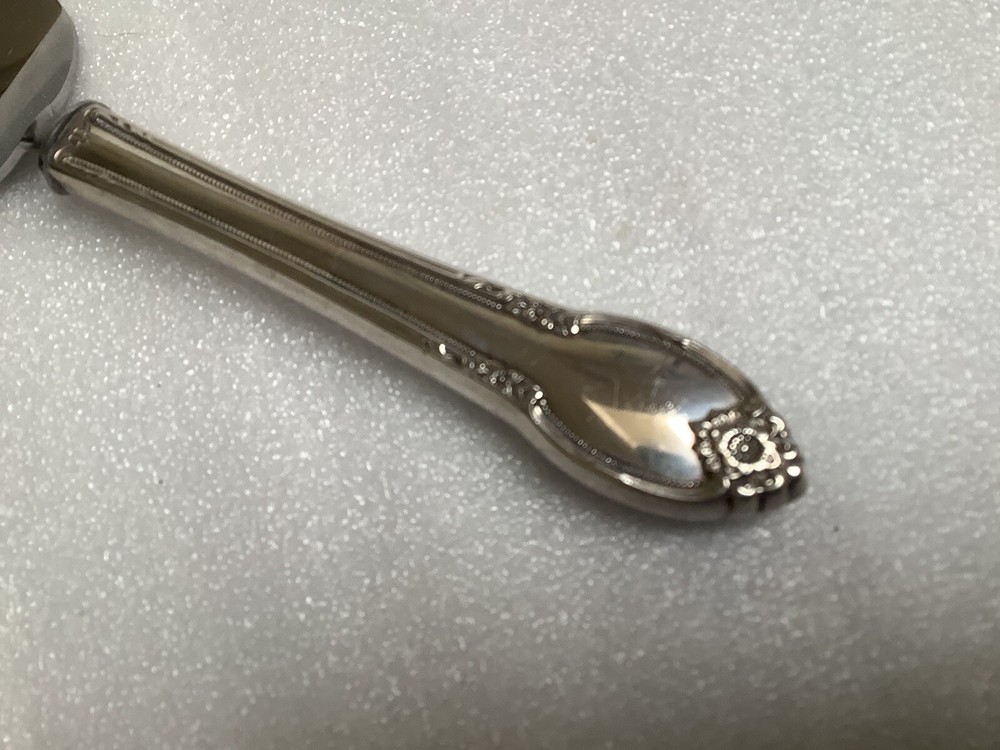 1847 Rogers IS Silverplate Remembrance Pie Server Stainless Handle 10 1/2”