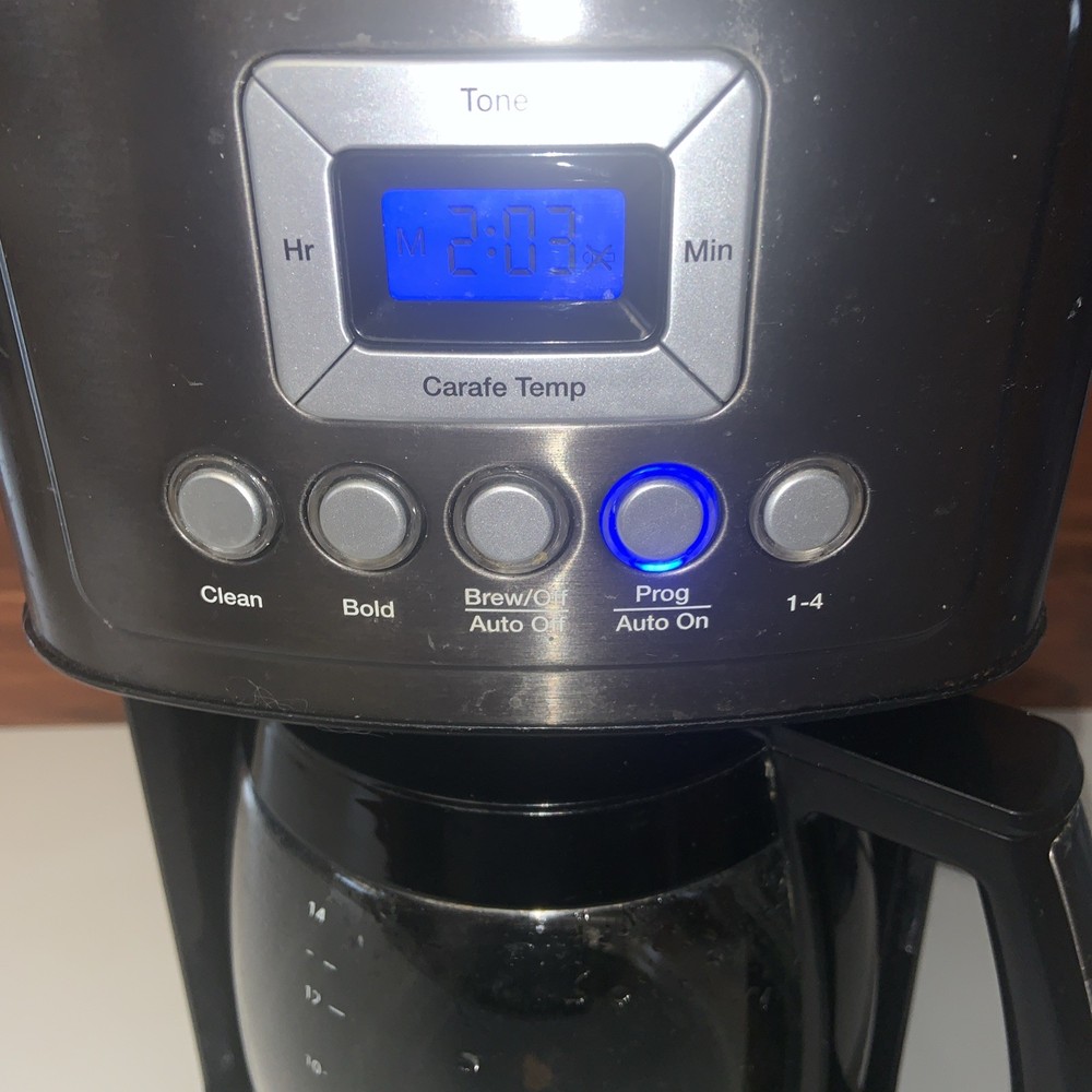 Cuisinart PerfecTemp 14-Cup Programmable Coffee Maker DCC-3200