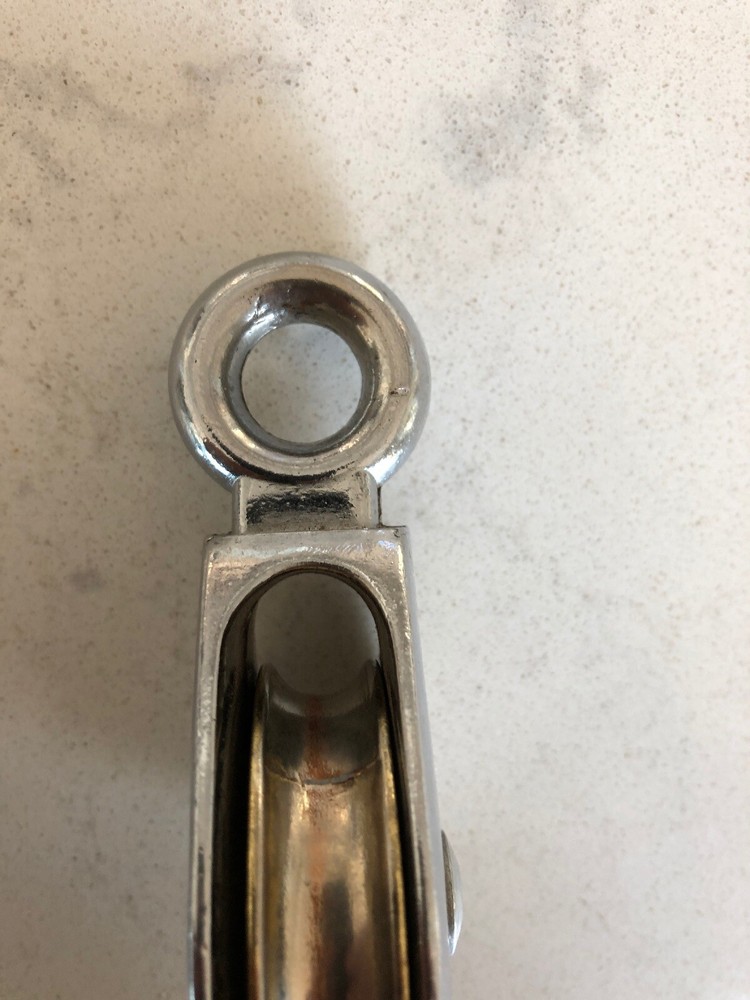 LARGE SINGLE SOLID EYE PULLEY 4”X2”1” Made In Taiwan