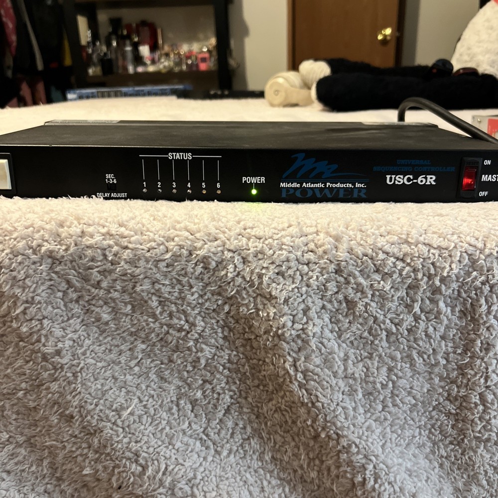 Middle Atlantic USC-6R Universal 6-Step Sequencing Controller - UNTESTED