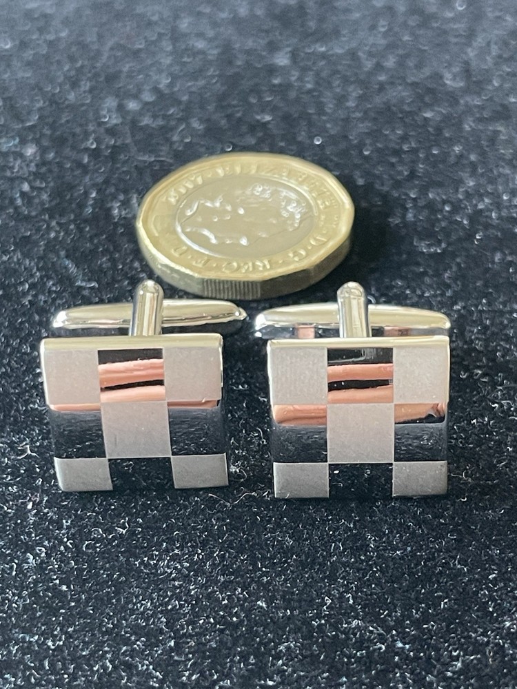 Checked pattern silver tone cufflinks