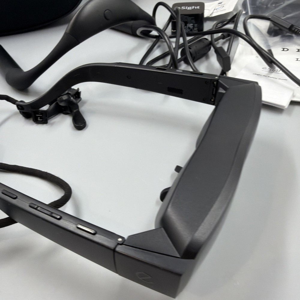 eSight Go - Assistive Digital Vision Devise Glasses -Used
