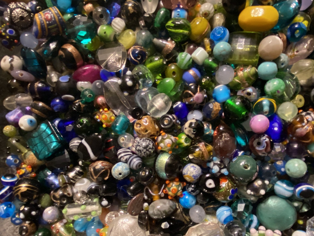 100 Assorted Mixed Glass, Lampwork and Ceramic Beads Loose Bulk