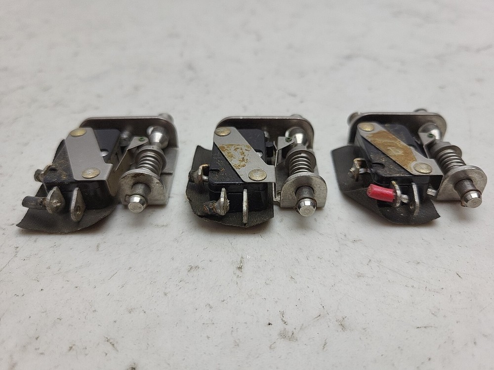 3 Pack Honeywell 2AC2 Micro Switch Level Switch 7329 Used