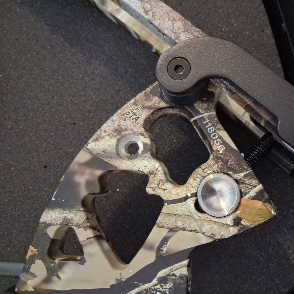 Predator Raptor Compund Bow & Hard Shell Case