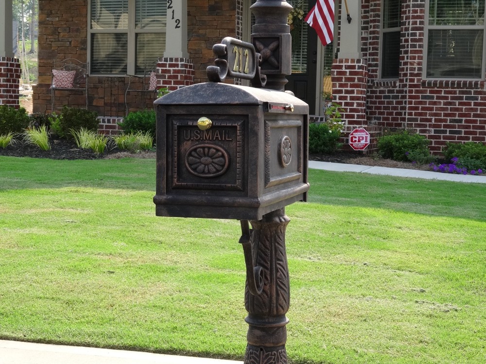 Better Box Mailboxes - BRONZE - Classic Decorative Cast Aluminum Mail Box BB-R