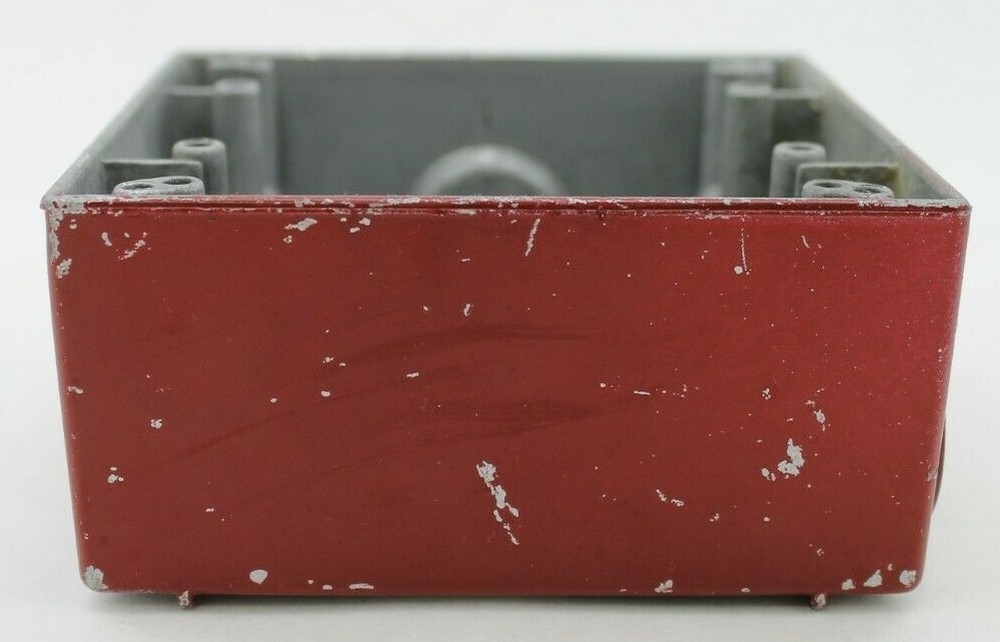 GDC 93C6 2-Gang Outlet Box