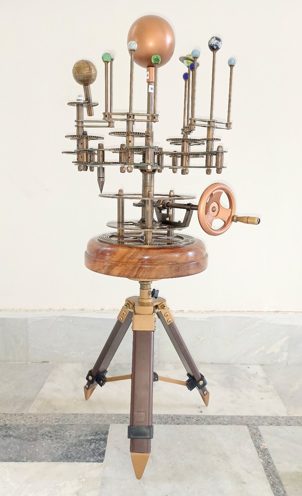 Solar System Celestial Model Fully Functional Antique Look Orrery Saturn Tripod