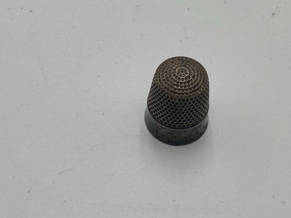 Sterling Silver Embossed Thimble Size 11 Antique