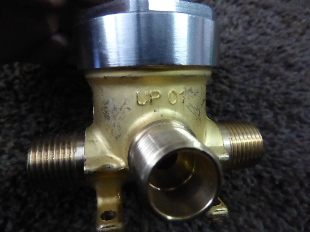 DELTA 300 PSI MAX WATER 200MAX PSI AIR VALVE