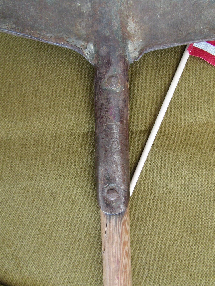 World War 1 U.S. army shovel original complete