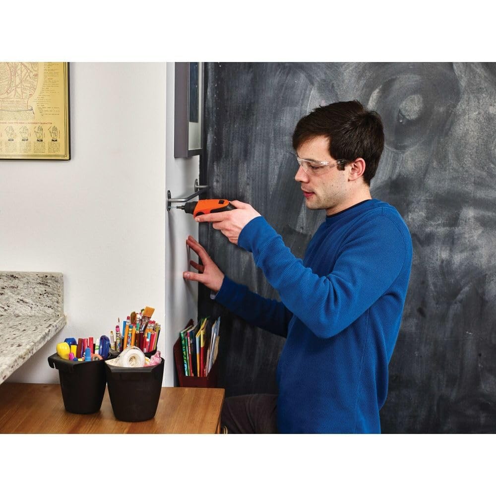 BLACK+DECKER 4V MAX* Cordless screwdriver BDCS20C