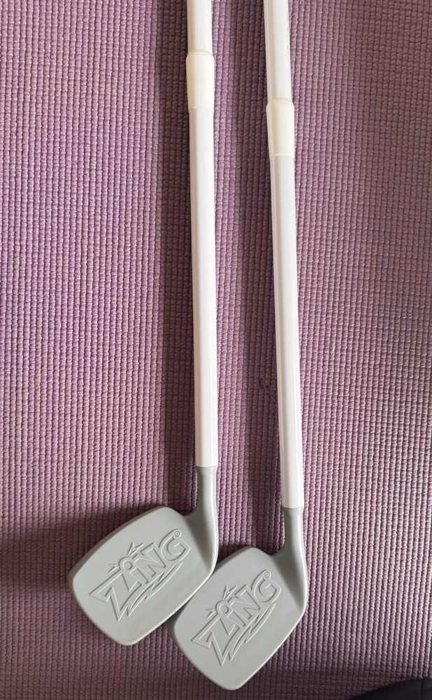 Club Champ & Zing Automatic 7ft Golf Putting Mat Set with 2 Putters