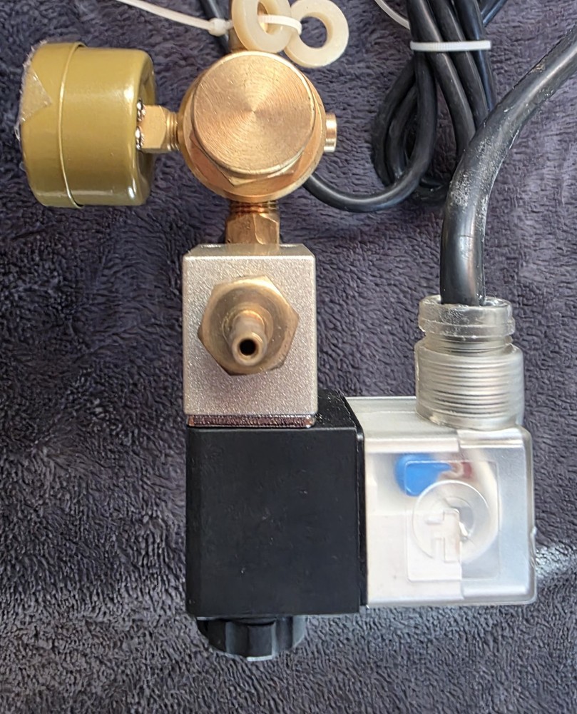 Infinity CO2 Regulator Hydroponics Emitter System with Solenoid Valve Flowmeter