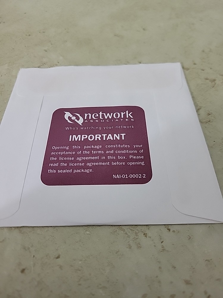 McAfee Virus Scan Anti-virus Vintage CD Software (PC; 2000)