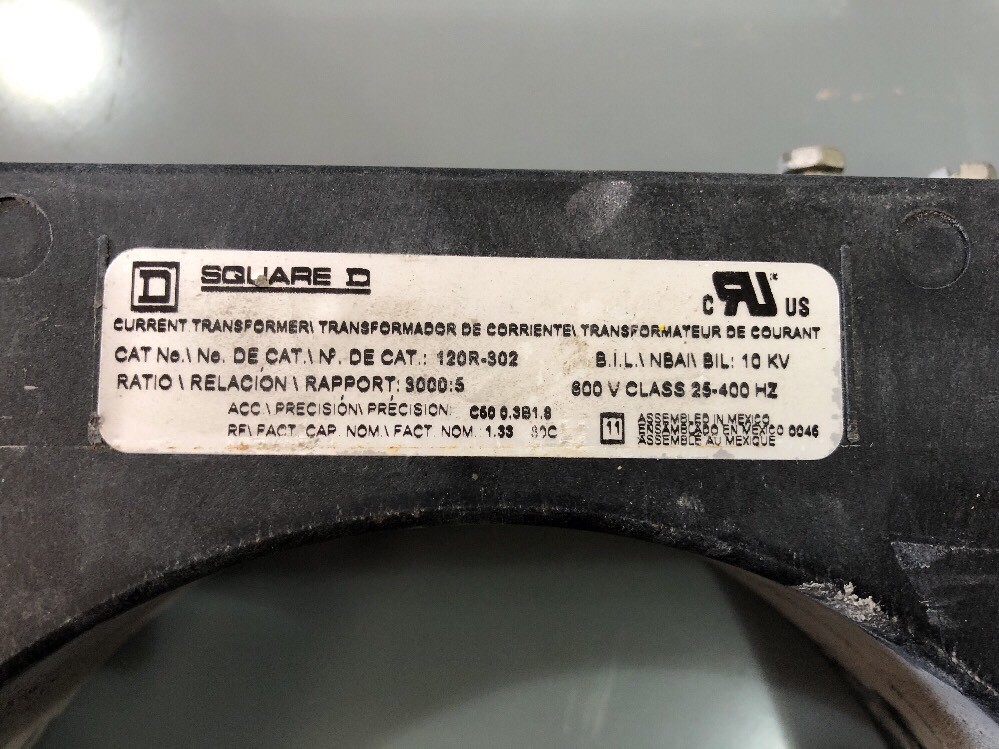 Square D Current Transformer 120R-302 600 Volt 300:5