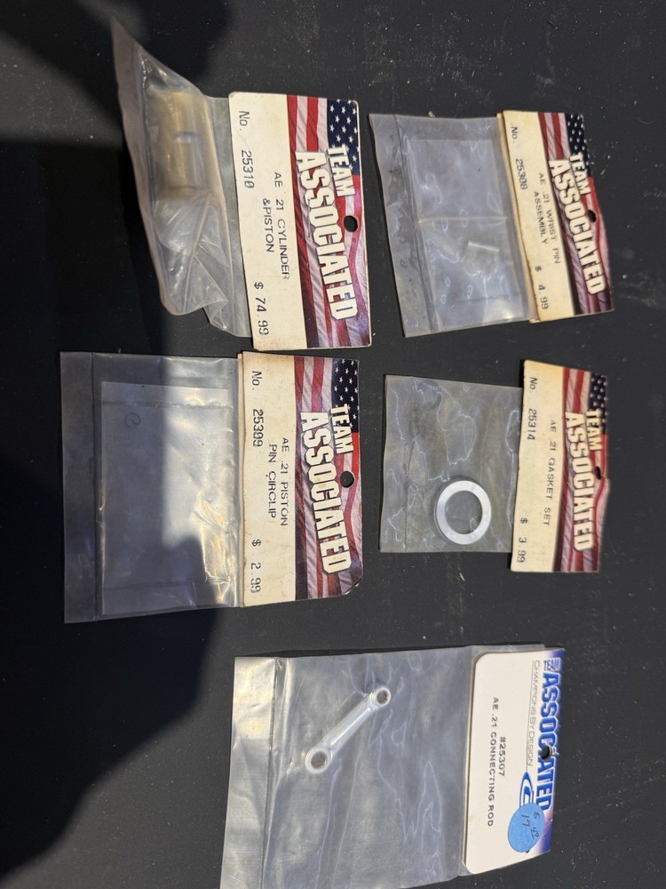 Team Associated .21 Engine Rebuild Kit