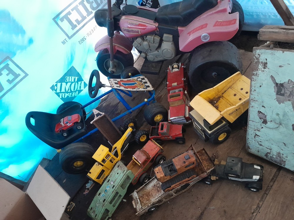 mis. toys