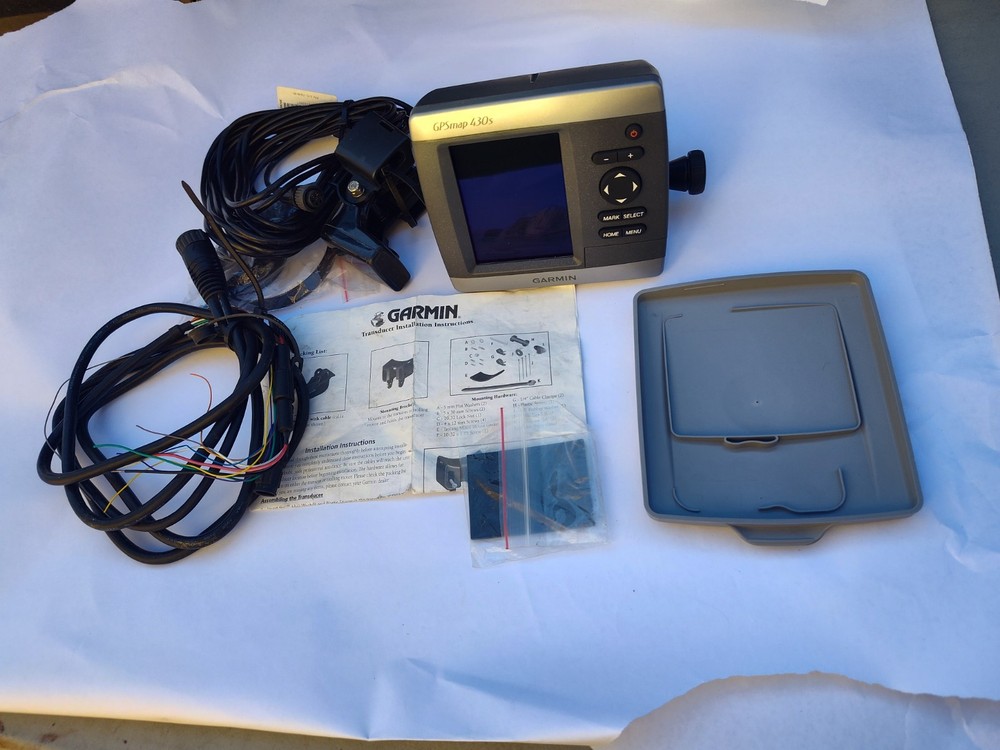 Garmin GPSMAP 430s marine GPS chartplotter and fishfinder